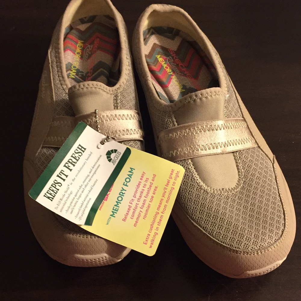 skechers 5.5 nwt